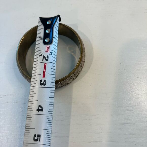 Vintage Metal Engraved Floral Wide Bangle Bracelet Flower Design Art Deco - Picture 10 of 12